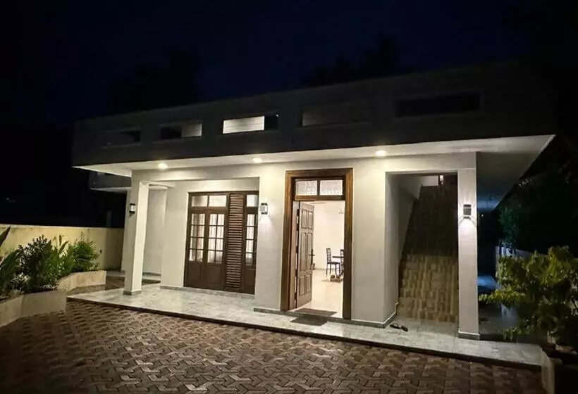 Majatalo Kaduwela Layathraa