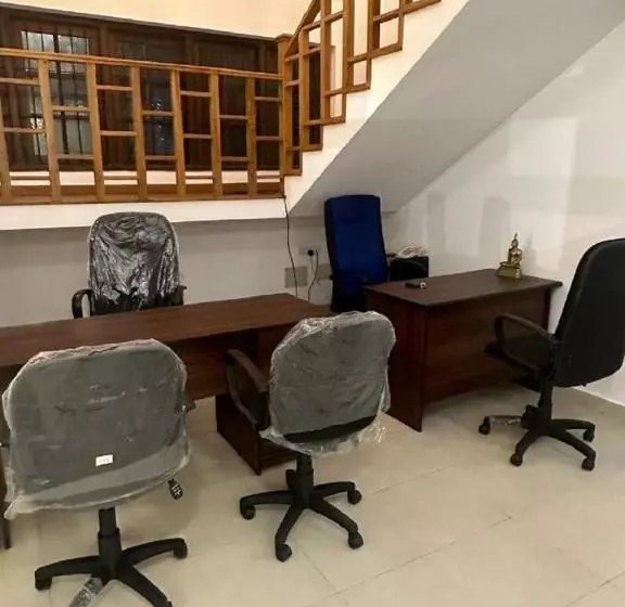 Majatalo Kaduwela Layathraa