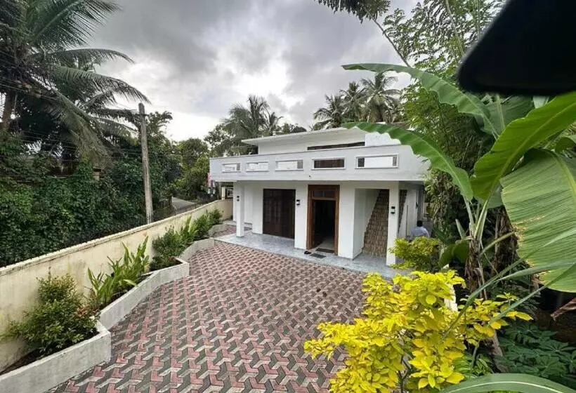 Majatalo Kaduwela Layathraa