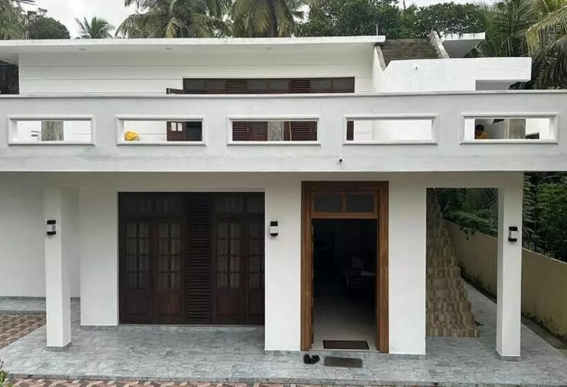 Majatalo Kaduwela Layathraa