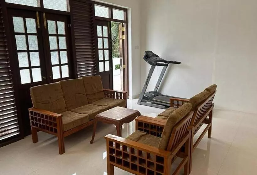 Majatalo Kaduwela Layathraa