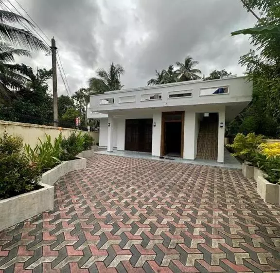 Majatalo Kaduwela Layathraa