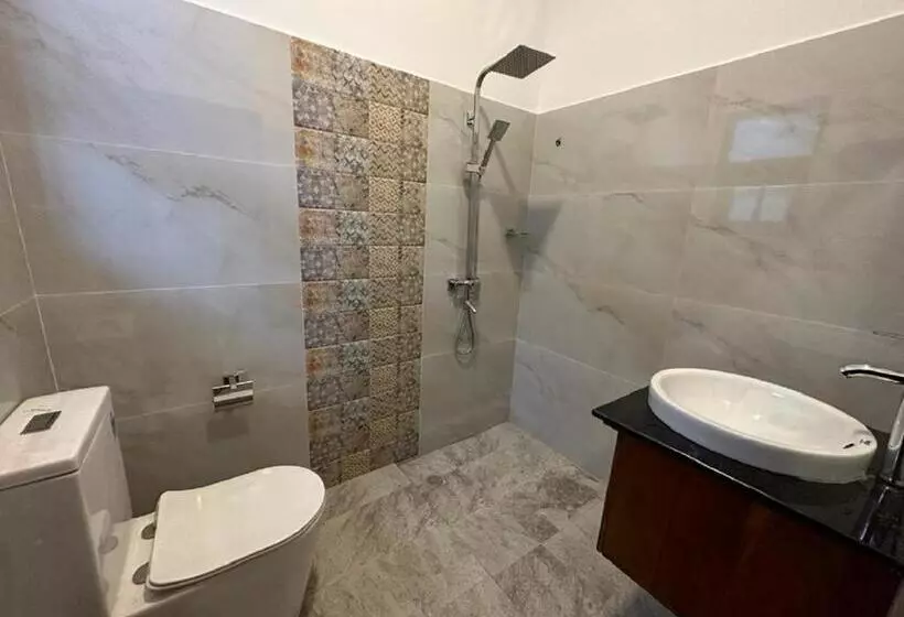 Majatalo Kaduwela Layathraa