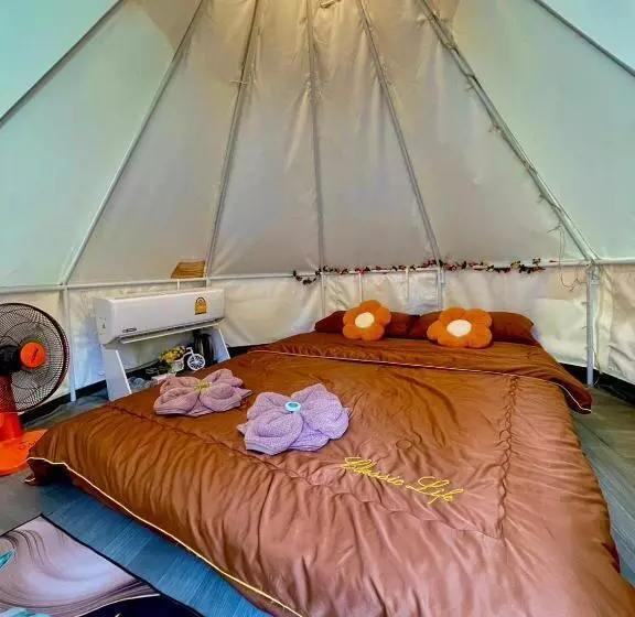 Lomakeskus Amornkeeree Khao Sok Camping