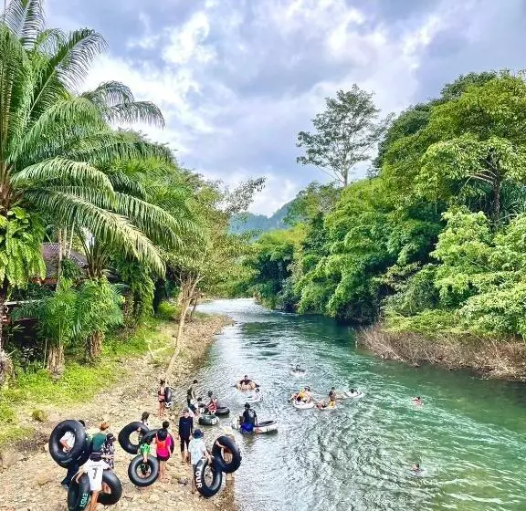 Lomakeskus Amornkeeree Khao Sok Camping