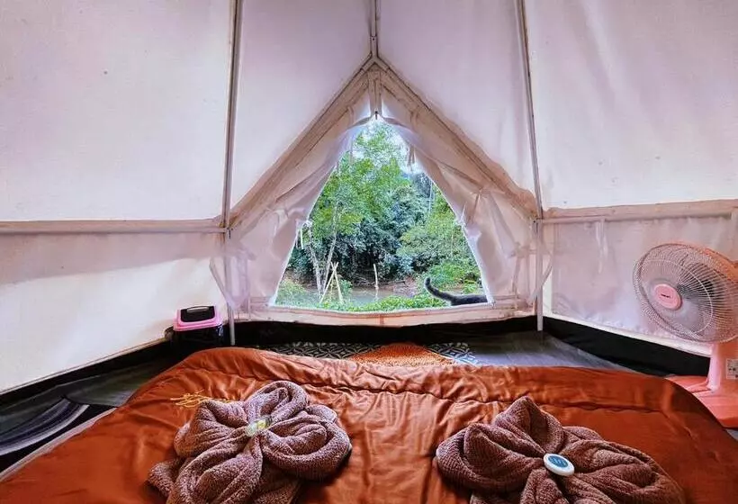 Lomakeskus Amornkeeree Khao Sok Camping