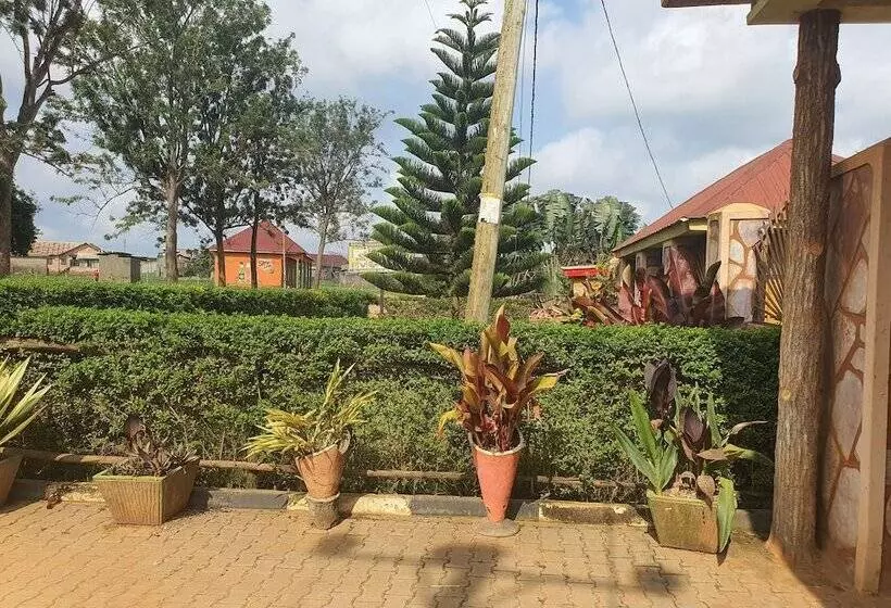 Royal Embassy Motel