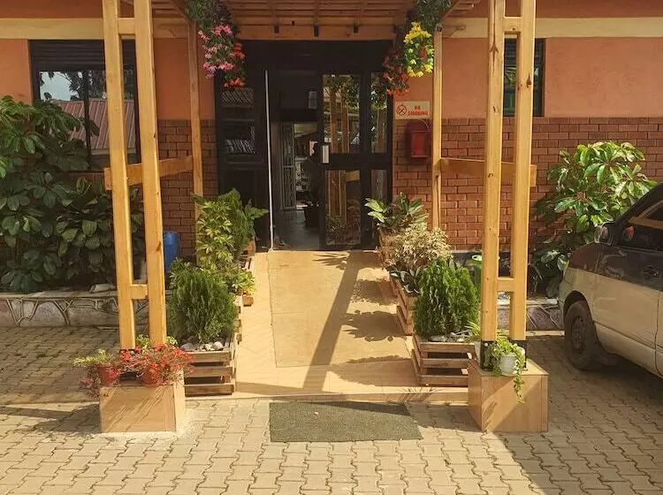 Royal Embassy Motel