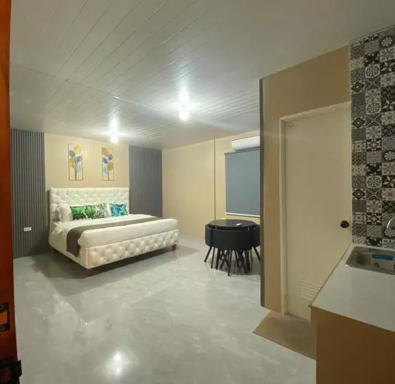 Xyc Hostel
