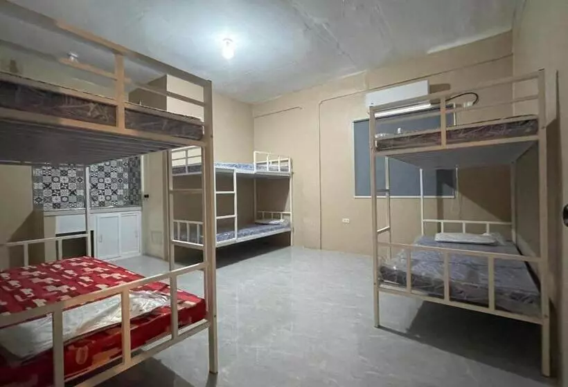 Xyc Hostel