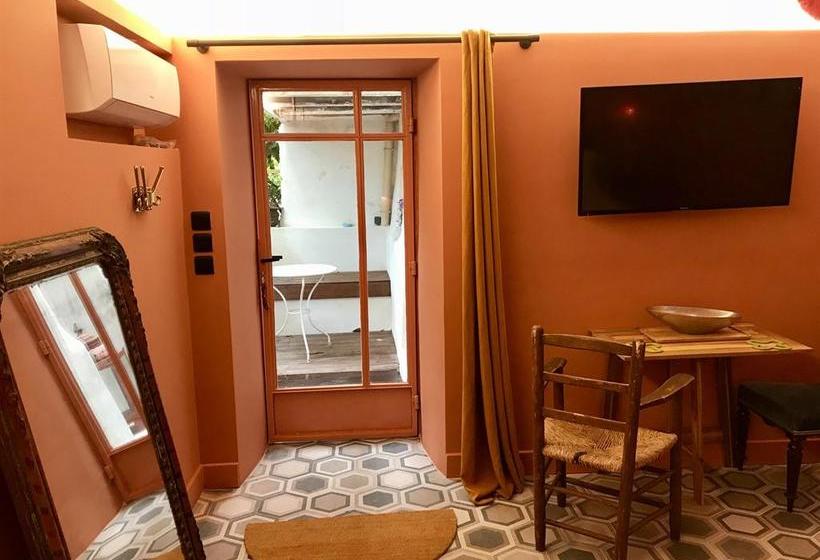 تختخواب و صبحانه Bastide Fauvette & Spa