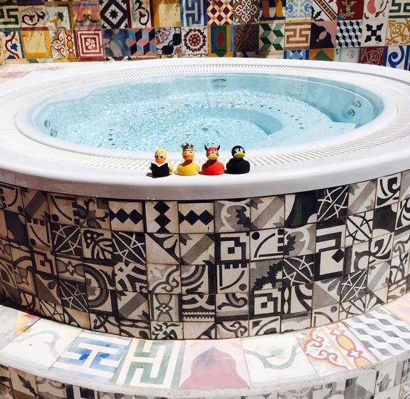 تختخواب و صبحانه Bastide Fauvette & Spa