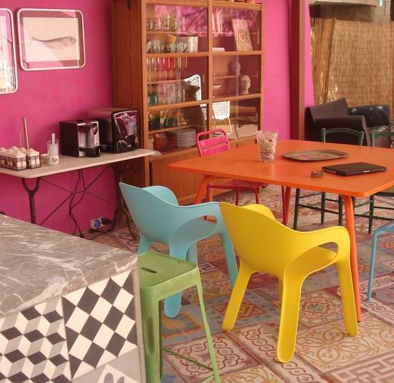 تختخواب و صبحانه Bastide Fauvette & Spa