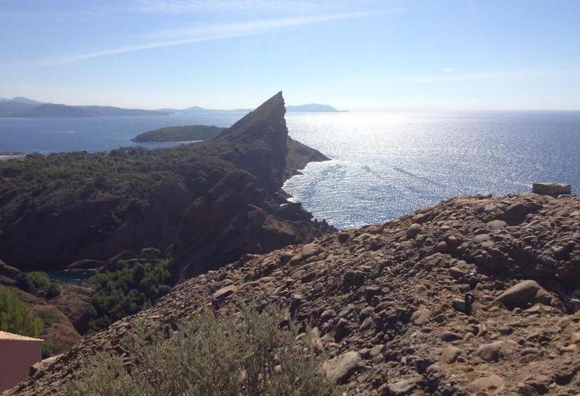 تختخواب و صبحانه Bastide Fauvette & Spa