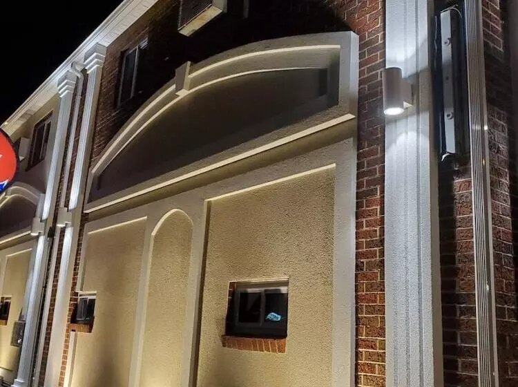ホテル Americas Best Value Inn Avenel Woodbridge
