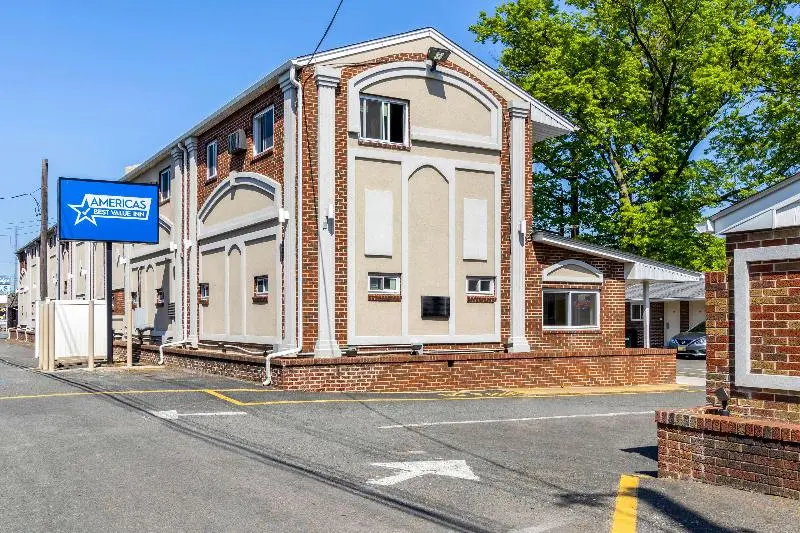 ホテル Americas Best Value Inn Avenel Woodbridge