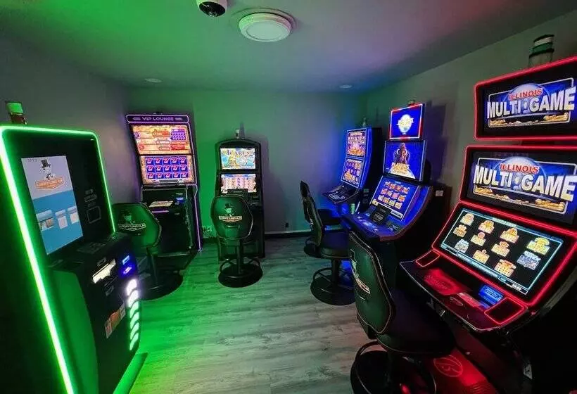 Hotelli Budget Host Inn
