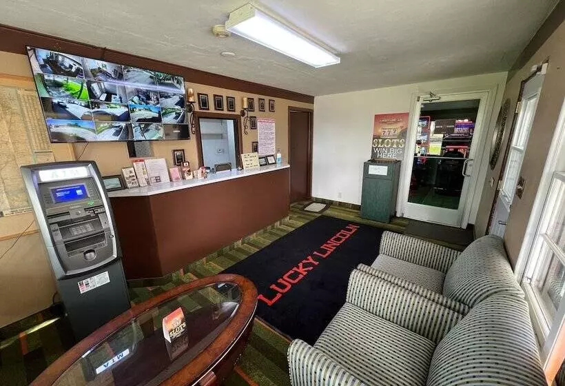 Hotelli Budget Host Inn