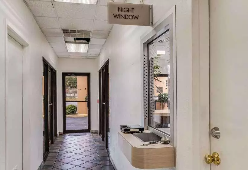 Hotelli Budget Inn