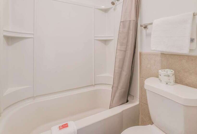 Отель Budget Inn