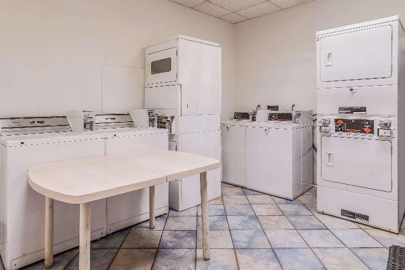 Отель Budget Inn