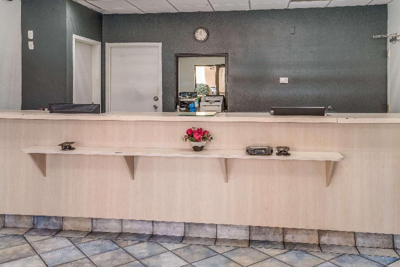 Отель Budget Inn