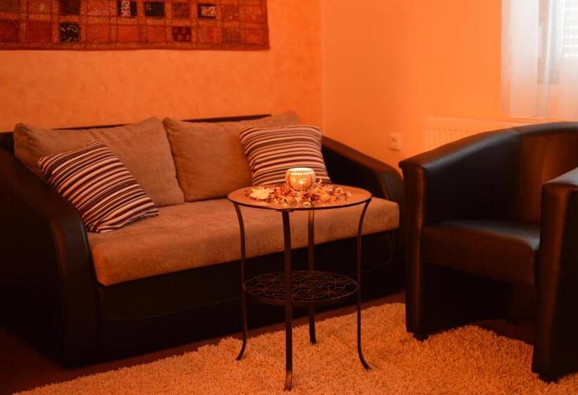 호텔 Flamingo Vendégház