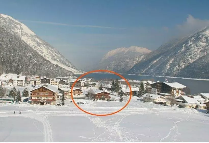 ホテル Landhaus Karwendel