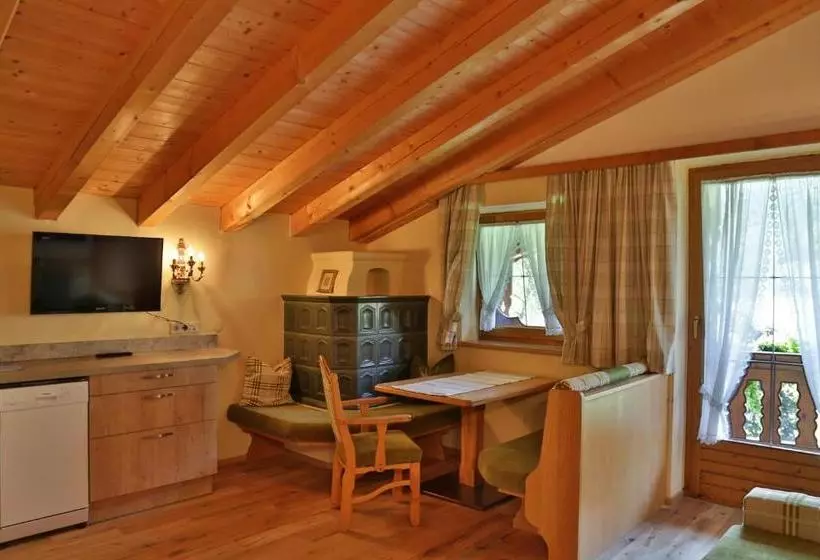 ホテル Landhaus Karwendel