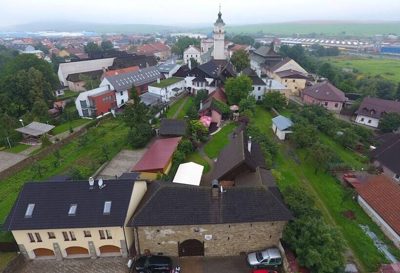 هتل Pension   Restaurant Sabato