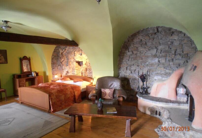 هتل Pension   Restaurant Sabato