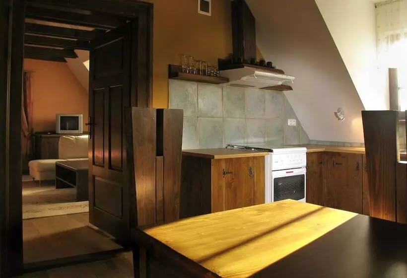 هتل Pension Restaurant Sabato