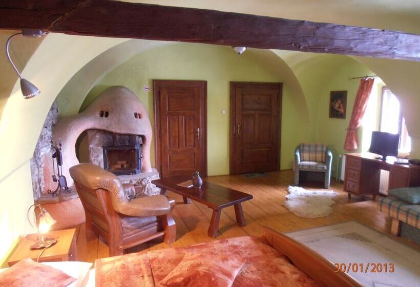 هتل Pension   Restaurant Sabato