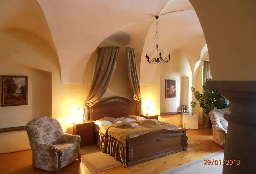 هتل Pension Restaurant Sabato