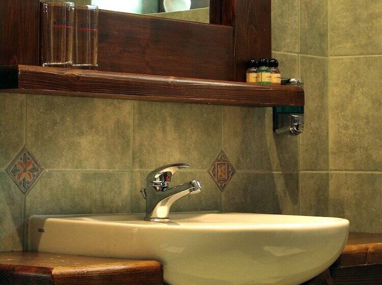 هتل Pension   Restaurant Sabato