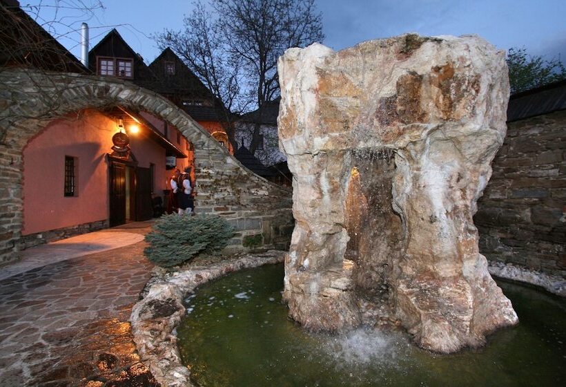 هتل Pension   Restaurant Sabato