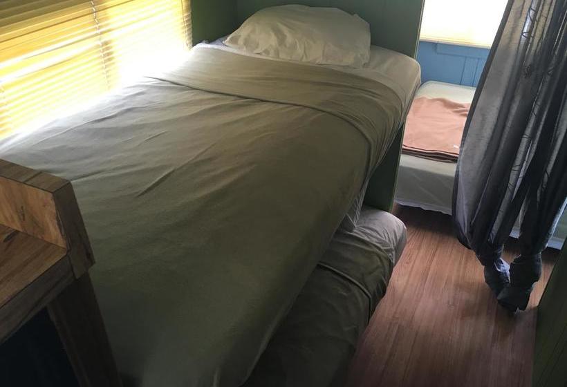 호텔 Smuggler's Cove Resort And Marina