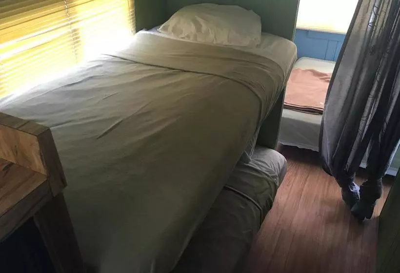 ホテル Smuggler's Cove Resort And Marina