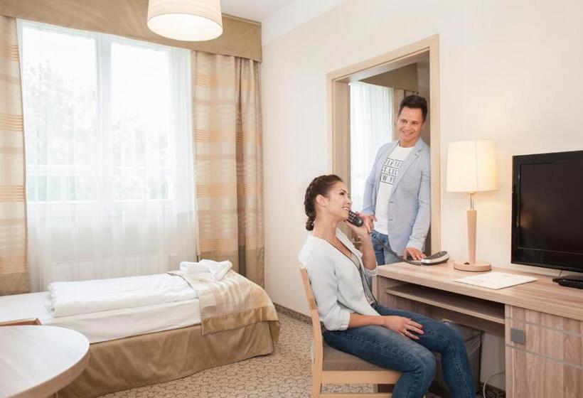 בית מלון כפרי Cesarskie Ogrody