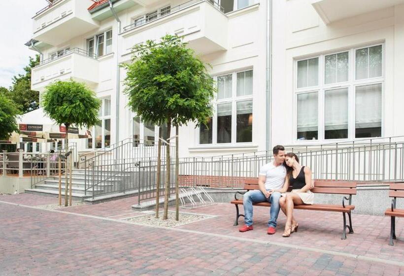 בית מלון כפרי Cesarskie Ogrody