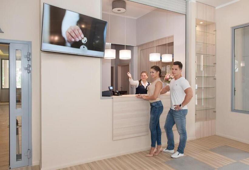 בית מלון כפרי Cesarskie Ogrody