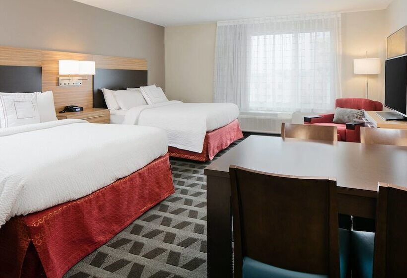 Отель Towneplace Suites By Marriott Kansas City Airport