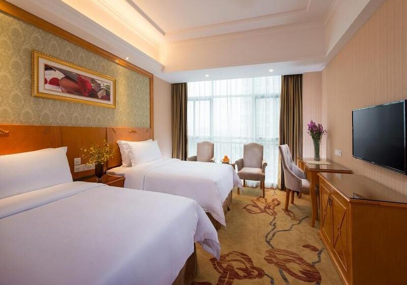 Отель Vienna Classic Shenzhen Longhua Bus Station