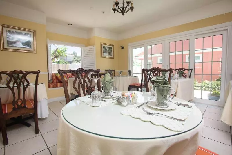 ホテル Windemere Inn By The Sea