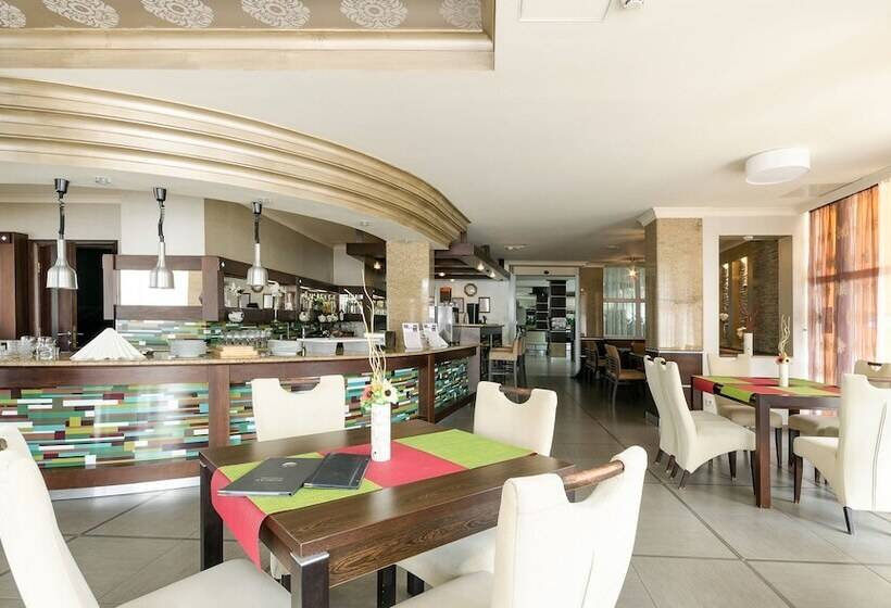 Hunguest Hotel Apollo