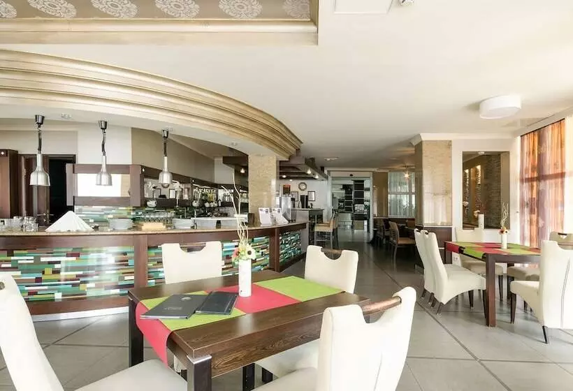Hunguest Hotel Apollo