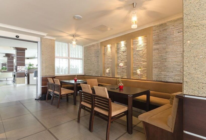 Hunguest Hotel Apollo