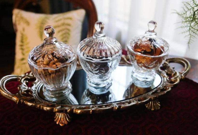 بنسيون Art Lovers Guesthouse