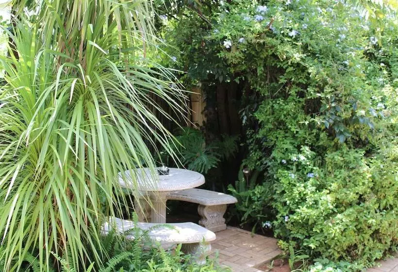 ペンション Ukarimu Guest House