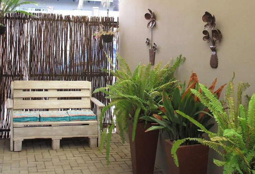 Pensión Ukarimu Guest House